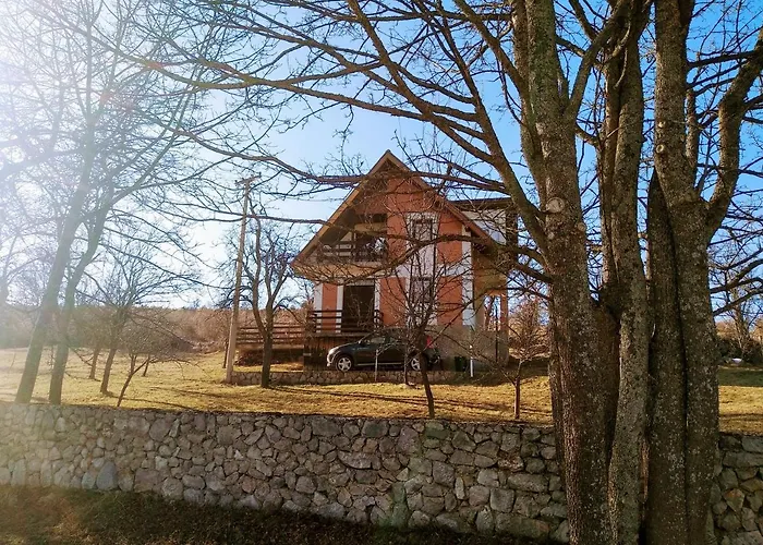 Srdica Kuca Nyaraló